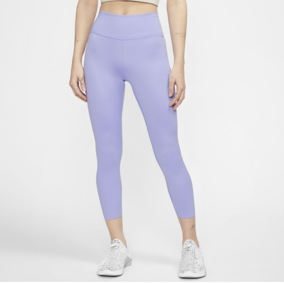 nike one luxe tight fit
